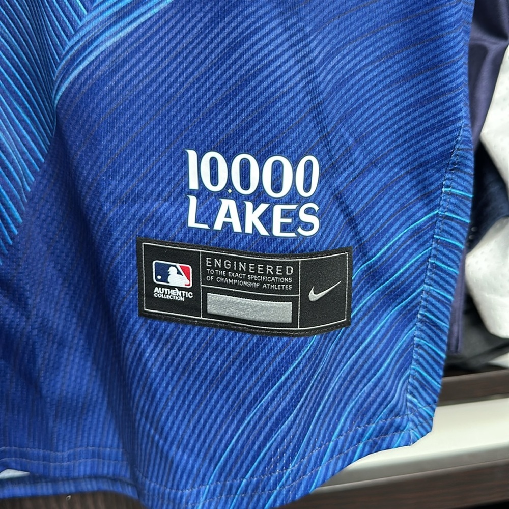 Minnesota Twins Nike City Connect Elite Jersey - Royal - Picture 5 of 5